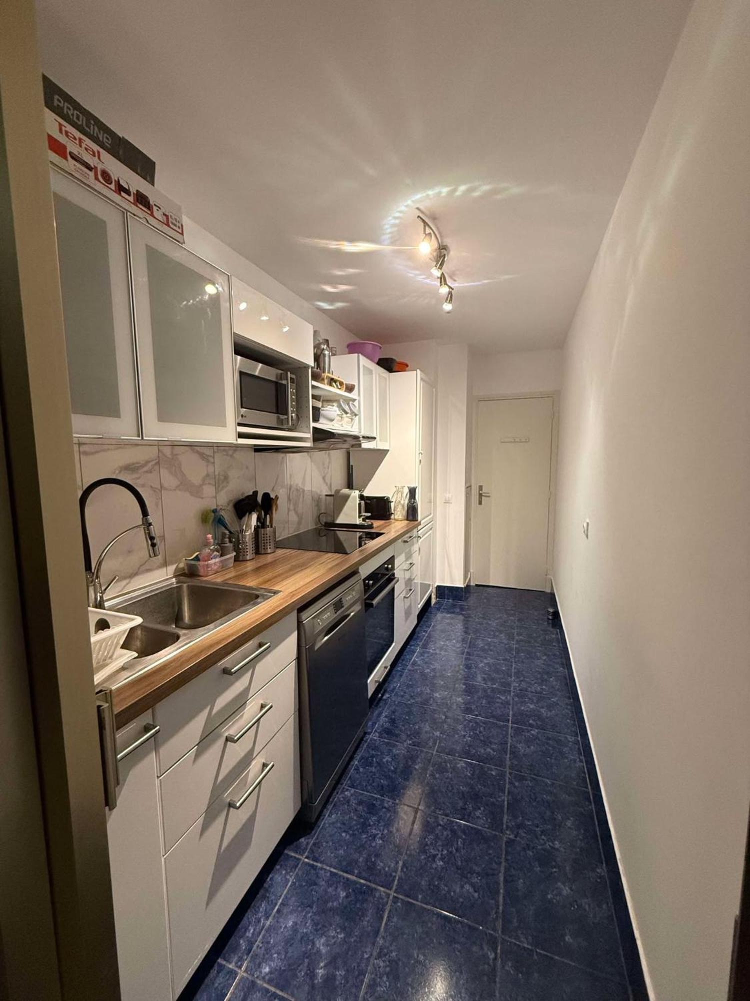 13 Rue Edith Cavell *
